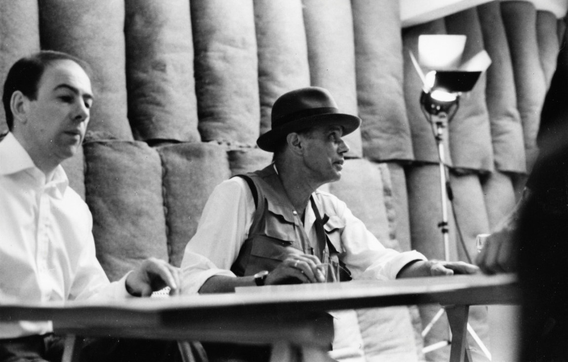 Joseph Beuys, Plight (installation), Anthony d'Offay Gallery, London 1985